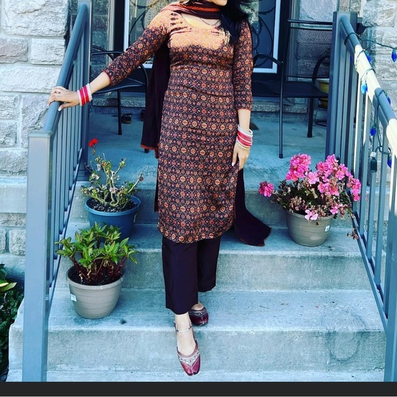 Beautiful Punjabi suit pure material. Different style and colours. - Picture 13 of 15